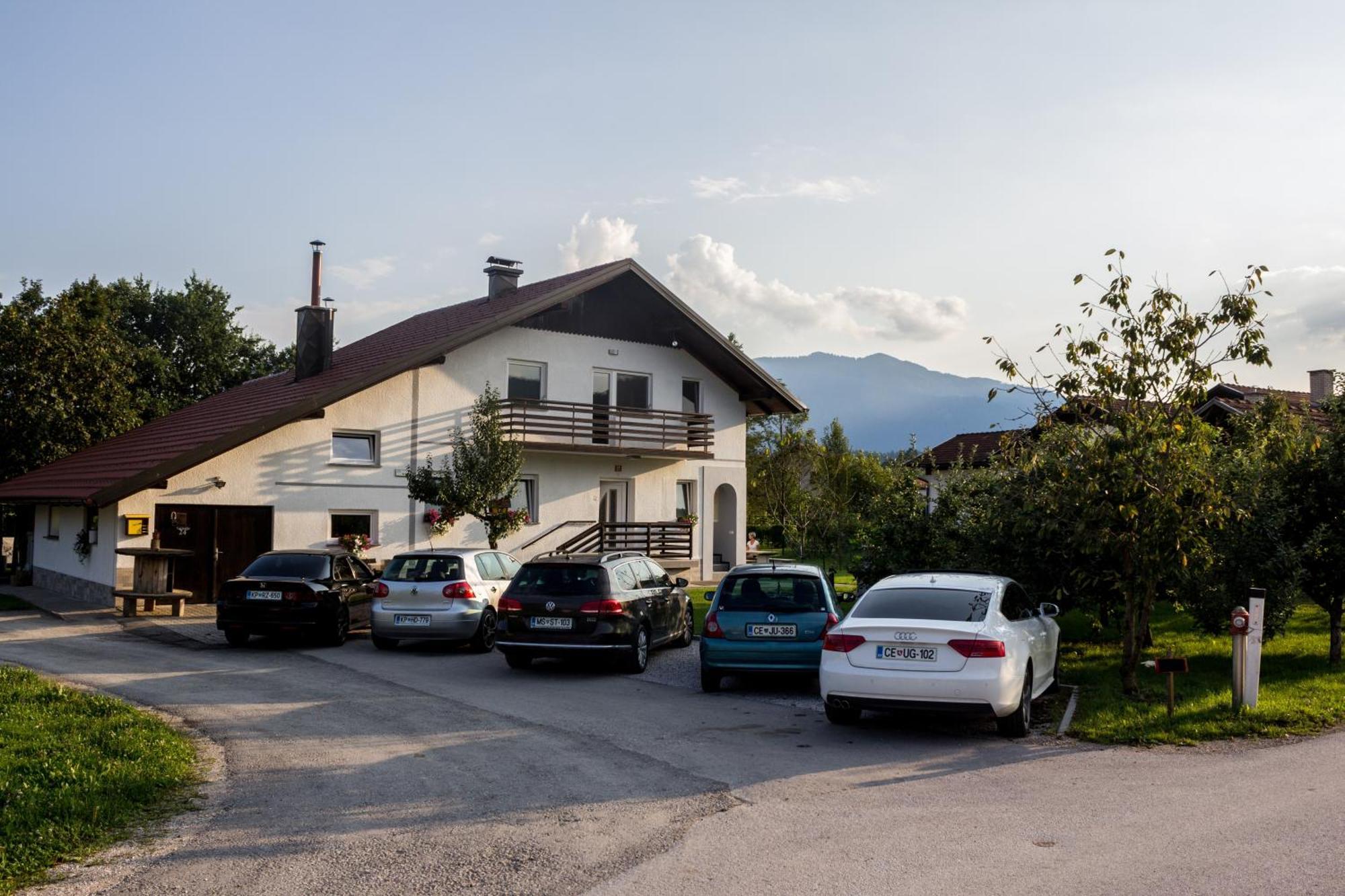 Hanzi Holiday Home Recica ob Savinji Luaran gambar
